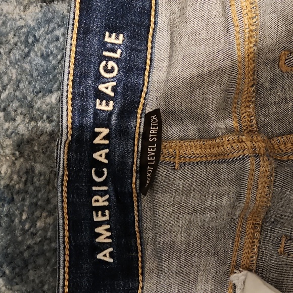 American Eagle Distressed Jeggings - Picture 3 of 8